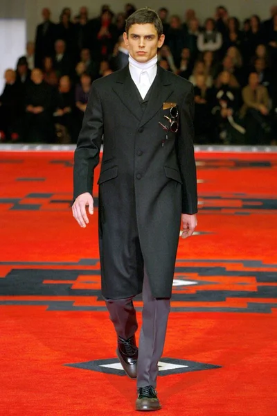 Look 1